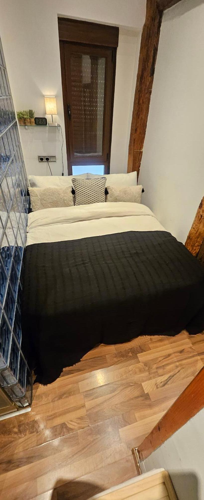 Pequeno Apartamento En El Centro De Madrid Room photo